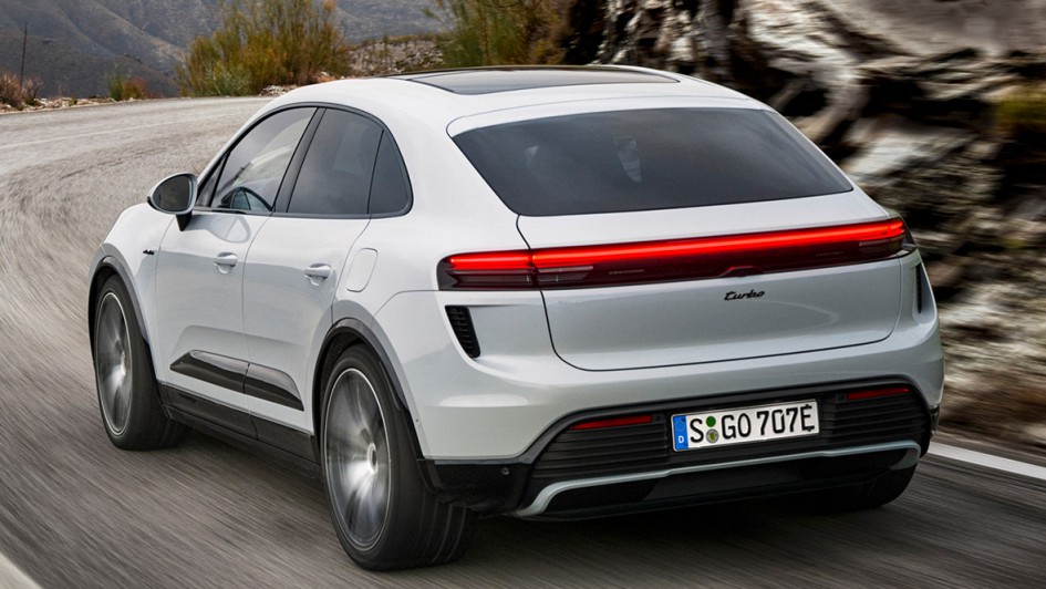 Porsche : L’Avenir des Véhicules Électriques, Hybrides et à Essence