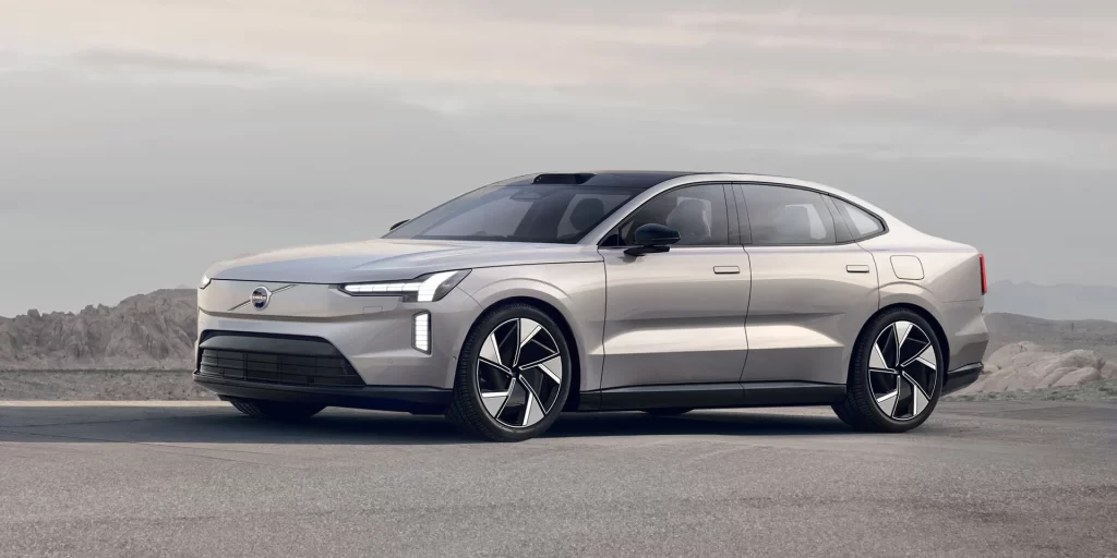 Volvo ES90 2026 : Une révolution électrique dans le segment des berlines de luxe